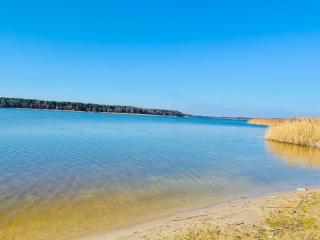 Dom nad jeziorem z prywatną plażą i terenem 20000m2 - 7
