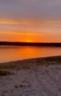 Dom nad jeziorem z prywatną plażą i terenem 20000m2 - 3