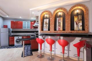 Spacious 2 bedrooms Apartment steps to the beach - 6
