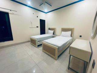 Step Inn Family Hotel Lahore - 9