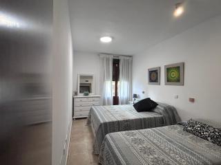 El Paraiso DeLuxe 8Pax - 2