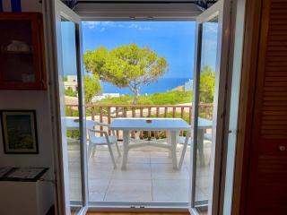 Suite con piscina y vistas al mar en Cala Morell - 2