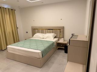 Spacious 3BR in Heart of Dokki, Cairo Sleeps 6 - 4