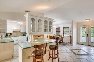 Dogs Welcome! Family-Friendly Gem in Lehigh Acres - 4