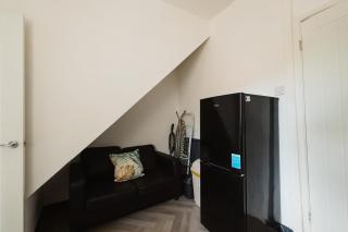 2 Bed House, 6 Separate Beds, Long Stays, Contractors - 9