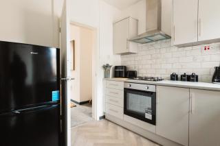 2 Bed House, 6 Separate Beds, Long Stays, Contractors - 5