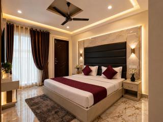 Hotel Grand Vista Retreat- A Luxury and Beautiful Mountain View Hotel in Mussoorie By lilly - 2