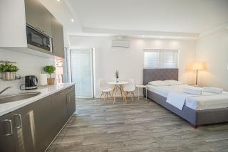 Sea View Apartments - Bar - 2