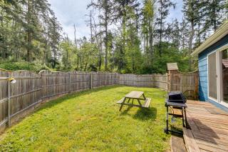 Combined Main House + Studio in Oak Harbor! - 9