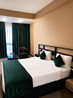 Days Hotel By Wyndham Baku - 1