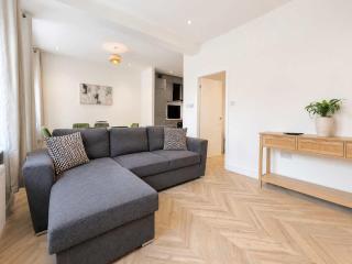Beautiful House 2BR - Sleeps 6 - Free Parking - Huddersfield - 9