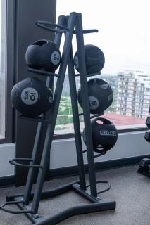 Loxwood House 2BR Near Airport City & Balcony - 1