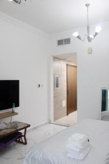Modern Sea View Balcony Apartment - 7