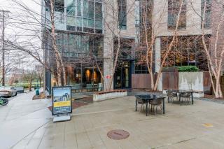 Blueground South Lake Union space needle views SEA-709 - 6