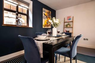 Grade II Listed Flint Cottage Sleeps 4 - 4