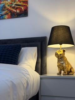 Stylish City Centre Apartment - 6
