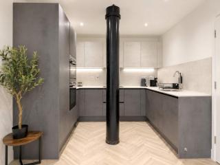 Sleeps 6 - 2BR Stay - Free Parking - Manchester - 8
