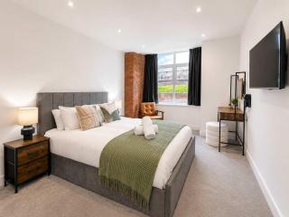 Sleeps 6 - 2BR Stay - Free Parking - Manchester - 4