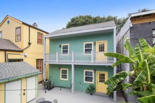 Historic 1840s Cottage Villa 2 min Steps from French Quarter 9br 7ba - 2