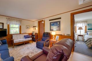 Walk to Nantucket Sound Beaches! Family Getaway - 8