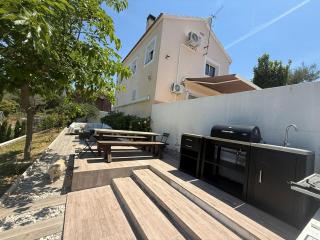 House with pool and barbecue, 25 minutes from the beach - 4