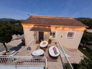 House with pool and barbecue, 25 minutes from the beach - 1