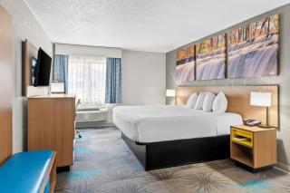 Days Inn by Wyndham Alpena - 9