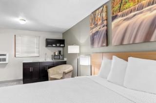 Days Inn by Wyndham Alpena - 4