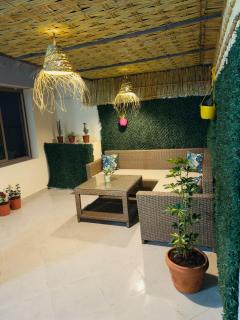 Comfort Stay, Private Terrace in Secure Area - 2