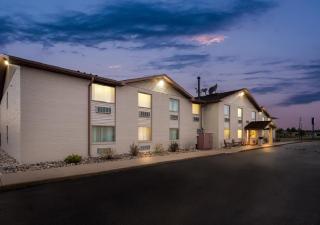 Super 8 by Wyndham Perham - 7