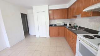 Private & Bright 2-bedroom, Midtown Toronto - 3
