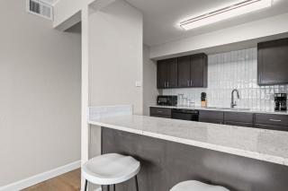 Newly Renovated Unit in Central Spfld #304 - 4