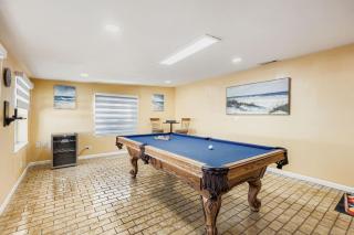New Sunrise Sanctuary 4BR home with pool and jacuzzi - 1