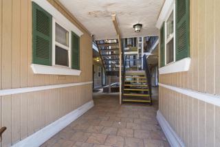 Frenchmen 2BR Stay w Pool & Free Parking - 5