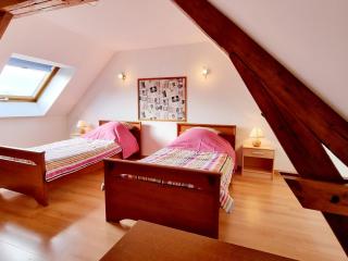 Gîte spacieux au cœur du village - 7 pers. - FR-1-532-29 - 7
