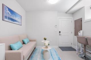 Cozy and Central 1 BR in Vancouver - 1
