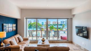 Deck12, 2BR Premium, Pool Access Parking - 2