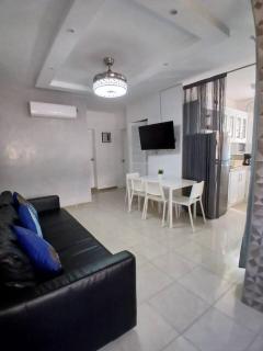 Second Floor Condo - Walk to Beach - 9