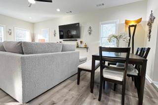 Spacious 5BR Home Sleeps 12 Pet Friendly - 5