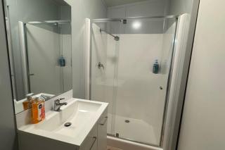 2 Bed room House with 2 AC and Free Parking - 5