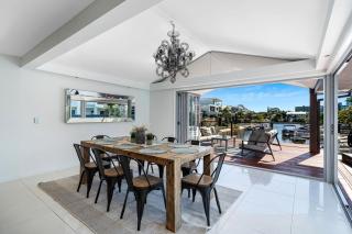Laguna Luxury Broadbeach - 6