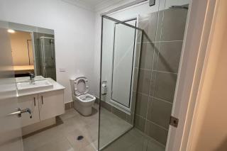 4 Bedroom House, Master with ensuite and AC - 5