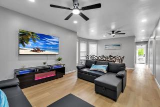Walk to Falls l Huge l 6 BDRM l 3.5 Bath l Remodel - 4