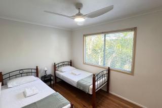 Pool house for BIG Groups with Free parking - 2