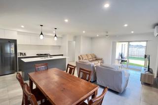 New 4Bed House master with ensuite and AC - 8