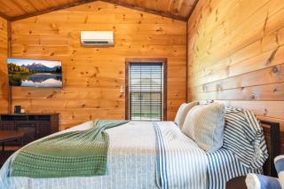 Twilight Meadow - Hot Tub, Patio and Views! - 4