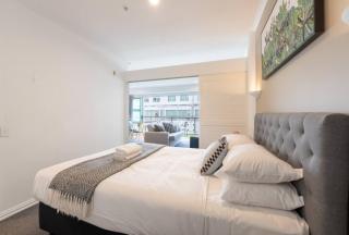 Quay Street Seaside Escape with Balcony - 7