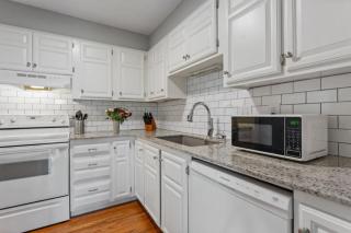 Family-friendly 3BR near Trails with Patio - 4