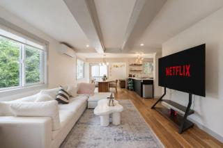 4BR Seattle Stunner - 0