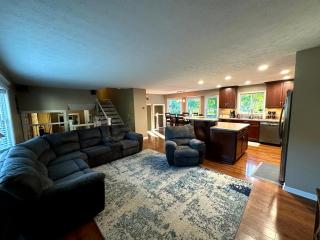 Family Friendly Oasis with Pool and Fun for Everyone - 8